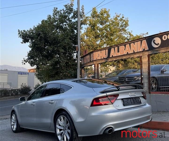 2012' Audi A7 photo #2