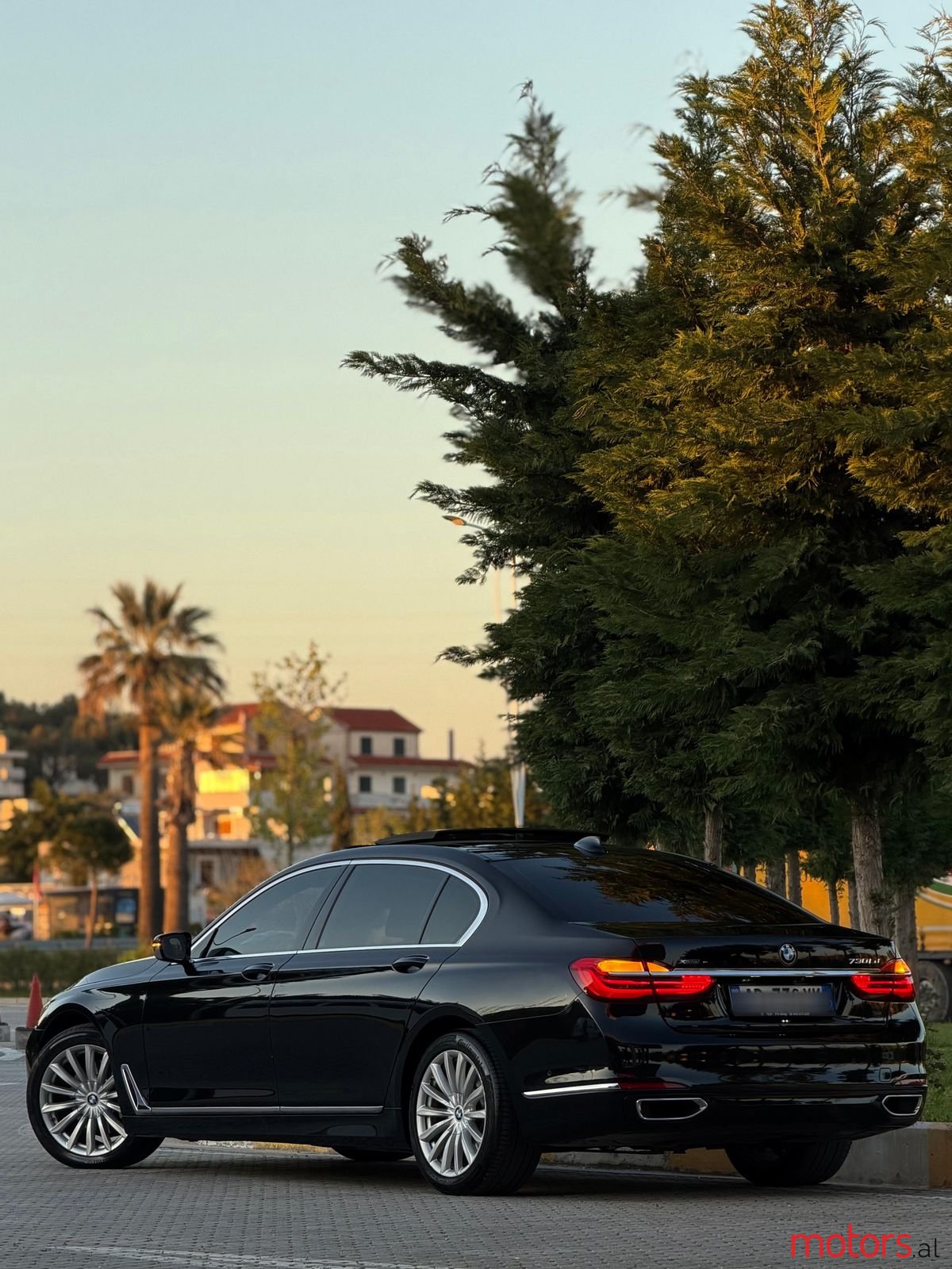 2016' BMW 730 photo #3