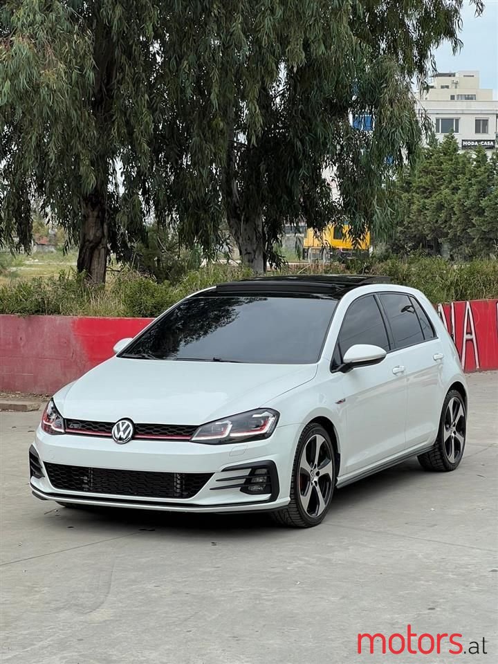 2015' Volkswagen Golf photo #6