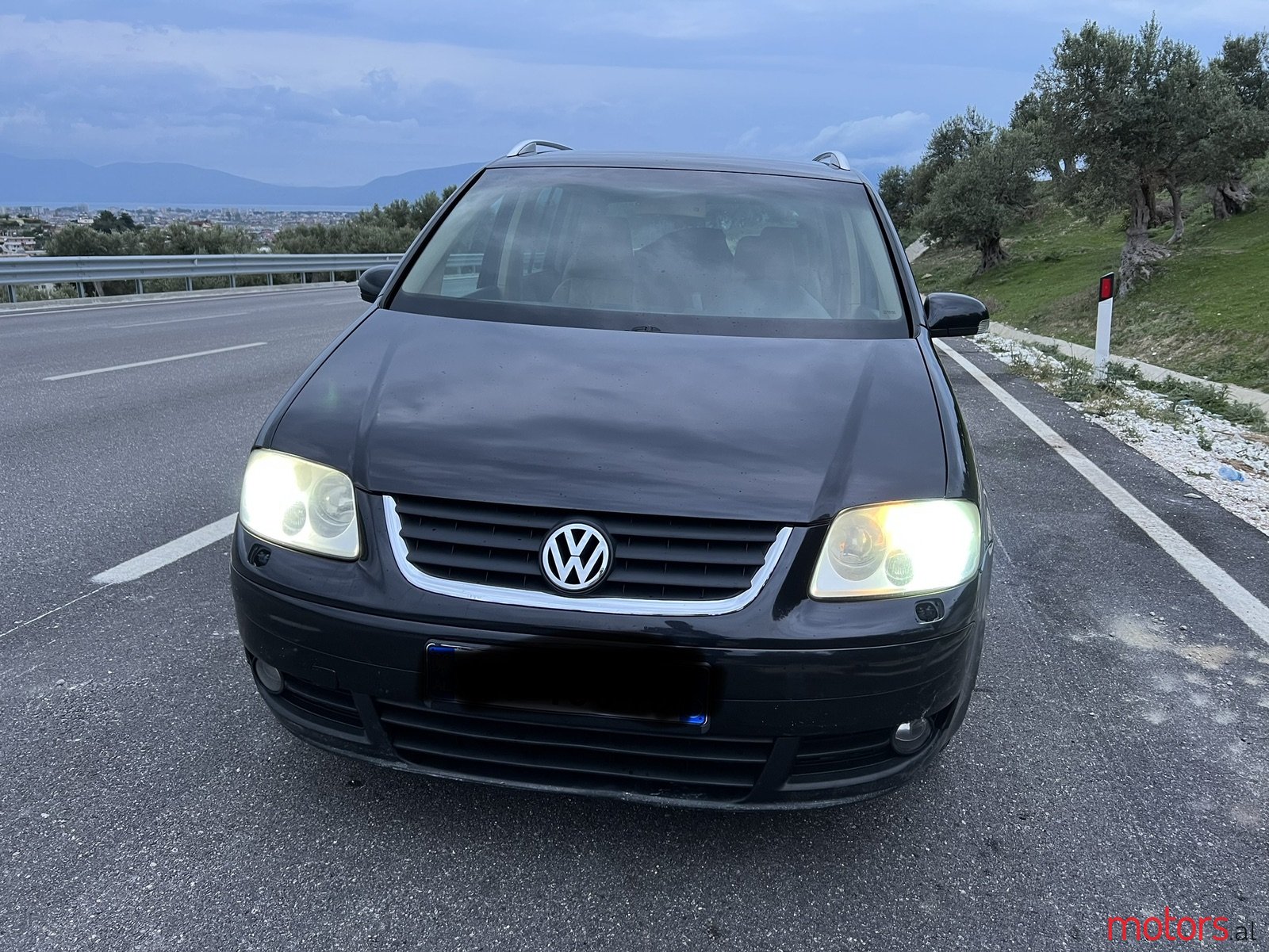 2006' Volkswagen Touran photo #6