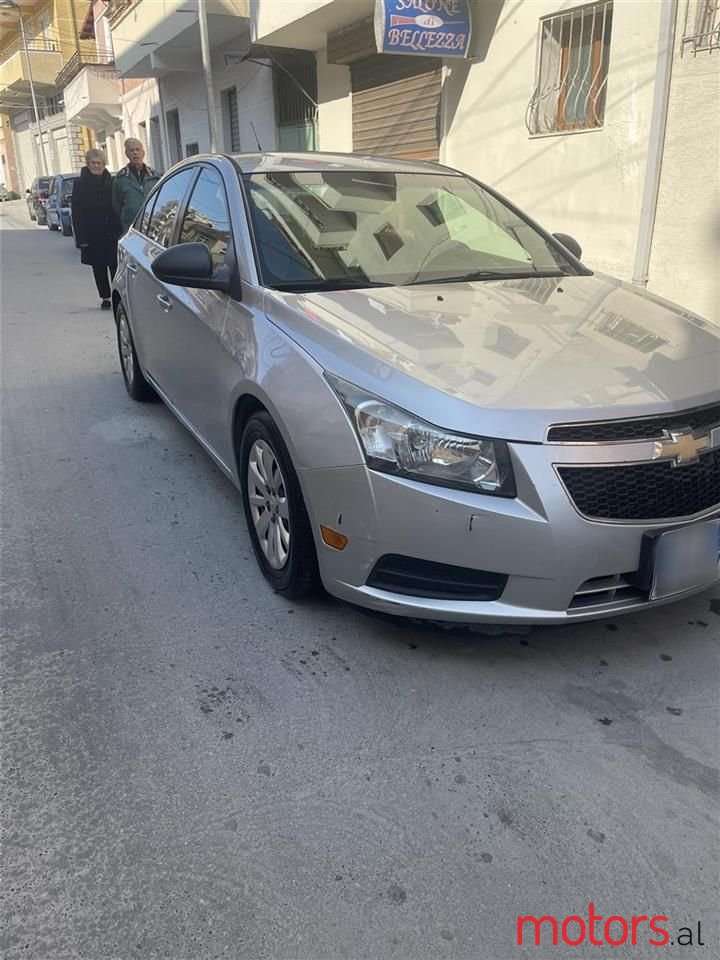 2011' Chevrolet Cruze photo #5