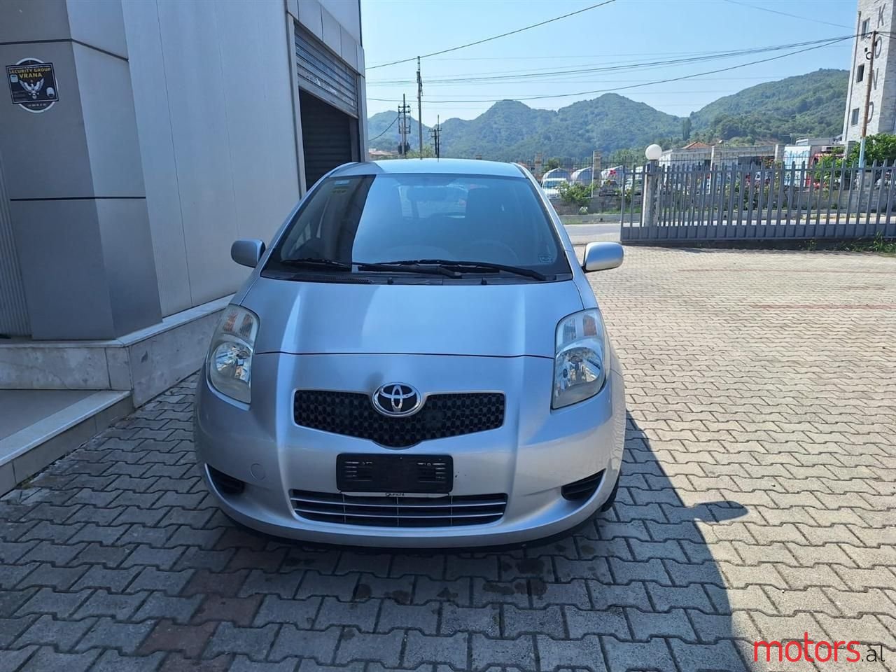 2007' Toyota Yaris photo #2