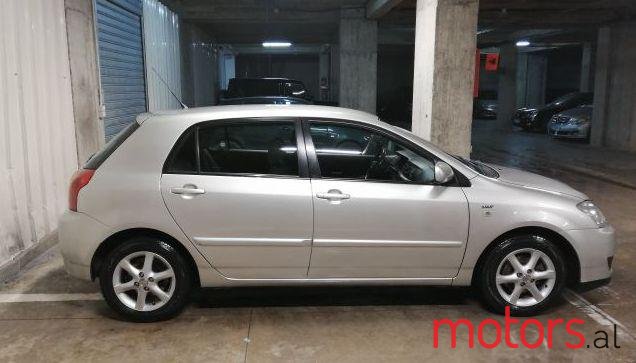 2005' Toyota Corolla photo #1