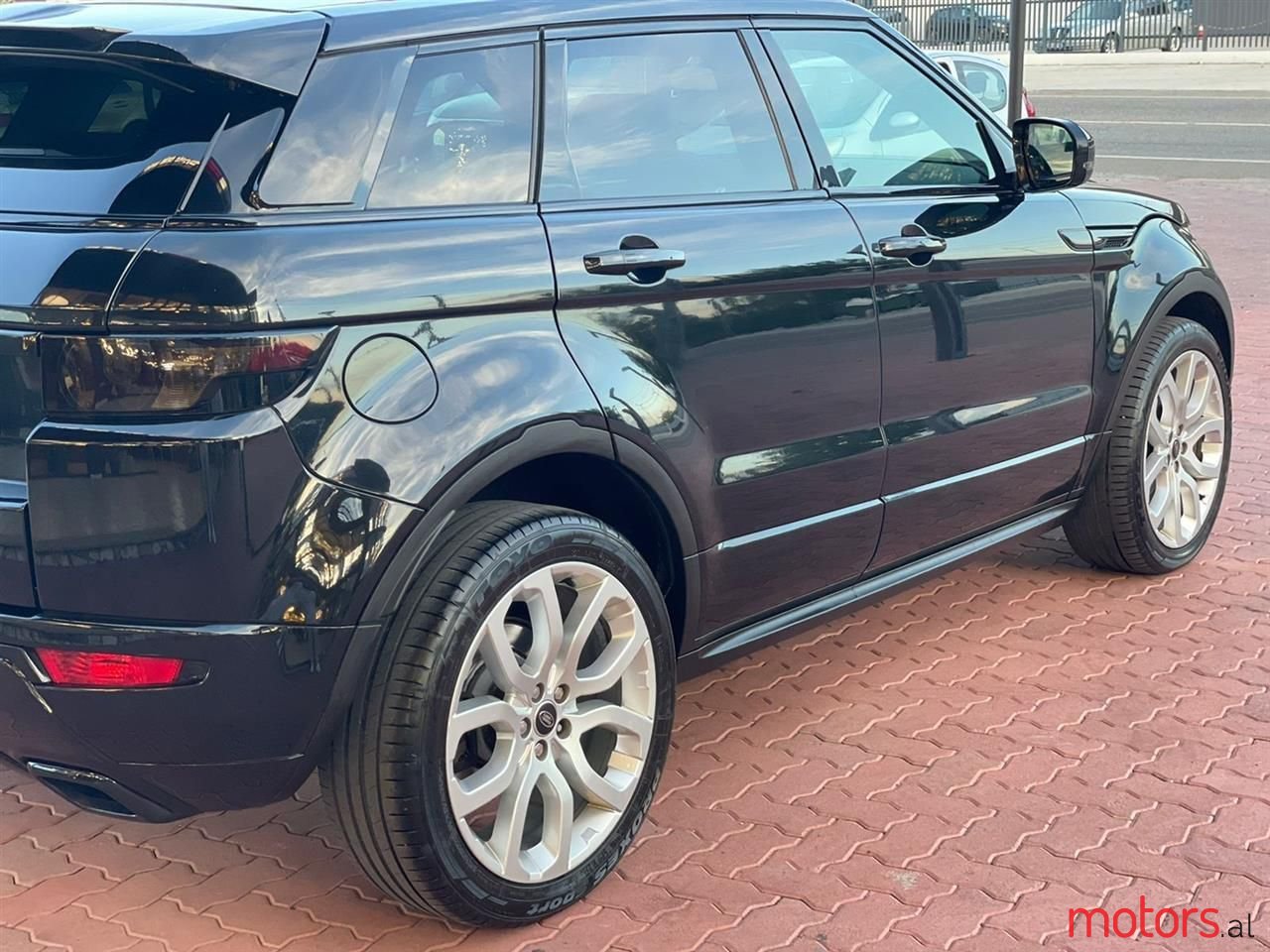 2012' Land Rover Range Rover Evoque photo #6