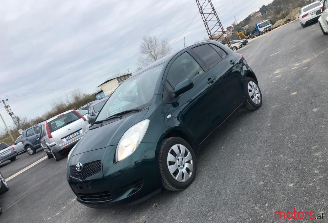 2007' Toyota Yaris photo #1