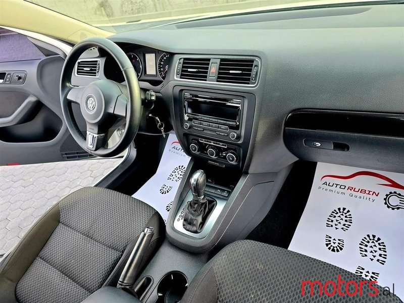 2013' Volkswagen Jetta photo #6