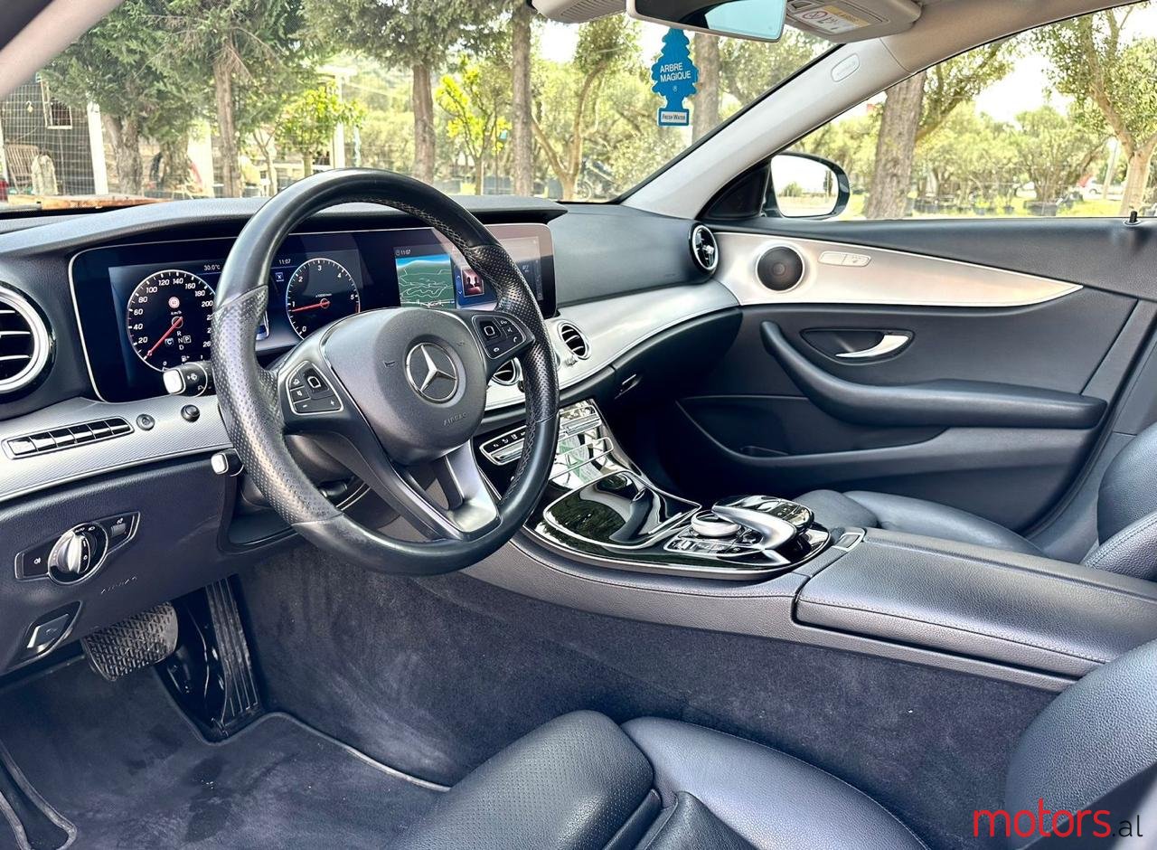 2017' Mercedes-Benz 200E photo #5