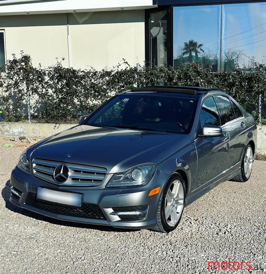 2012' Mercedes-Benz C 300 photo #6