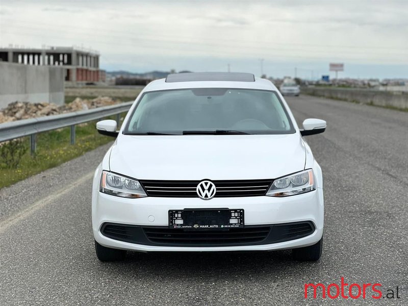 2012' Volkswagen Jetta photo #1