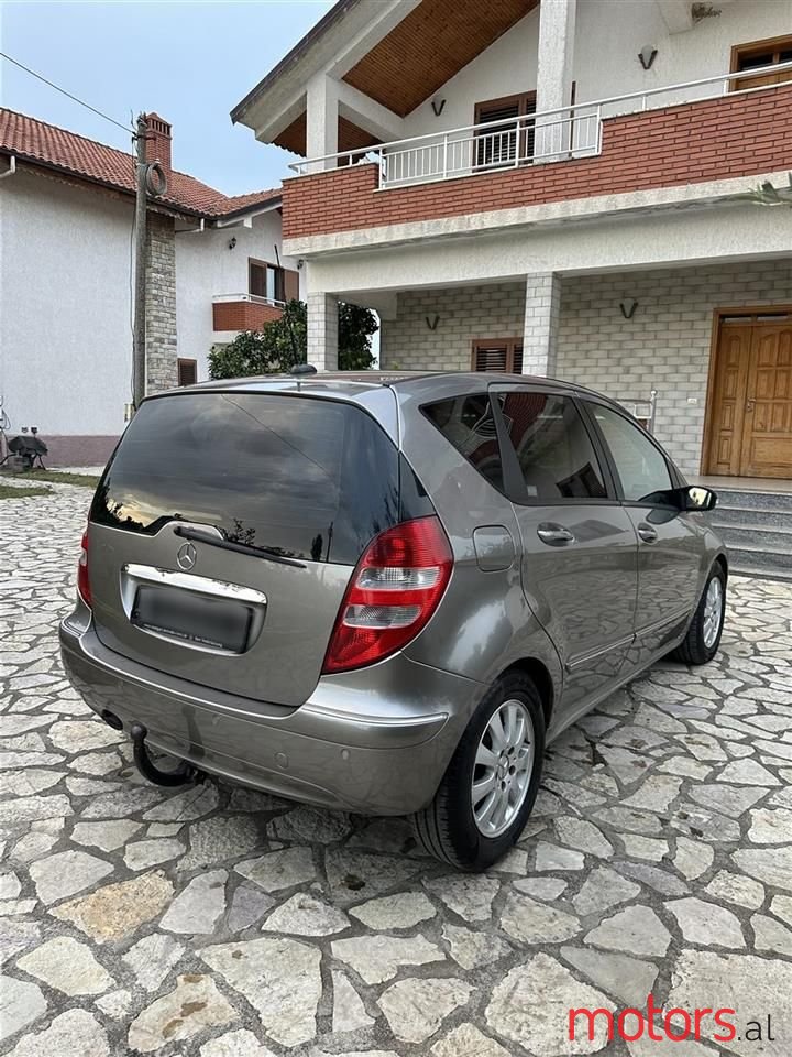 2006' Mercedes-Benz A 180 photo #2