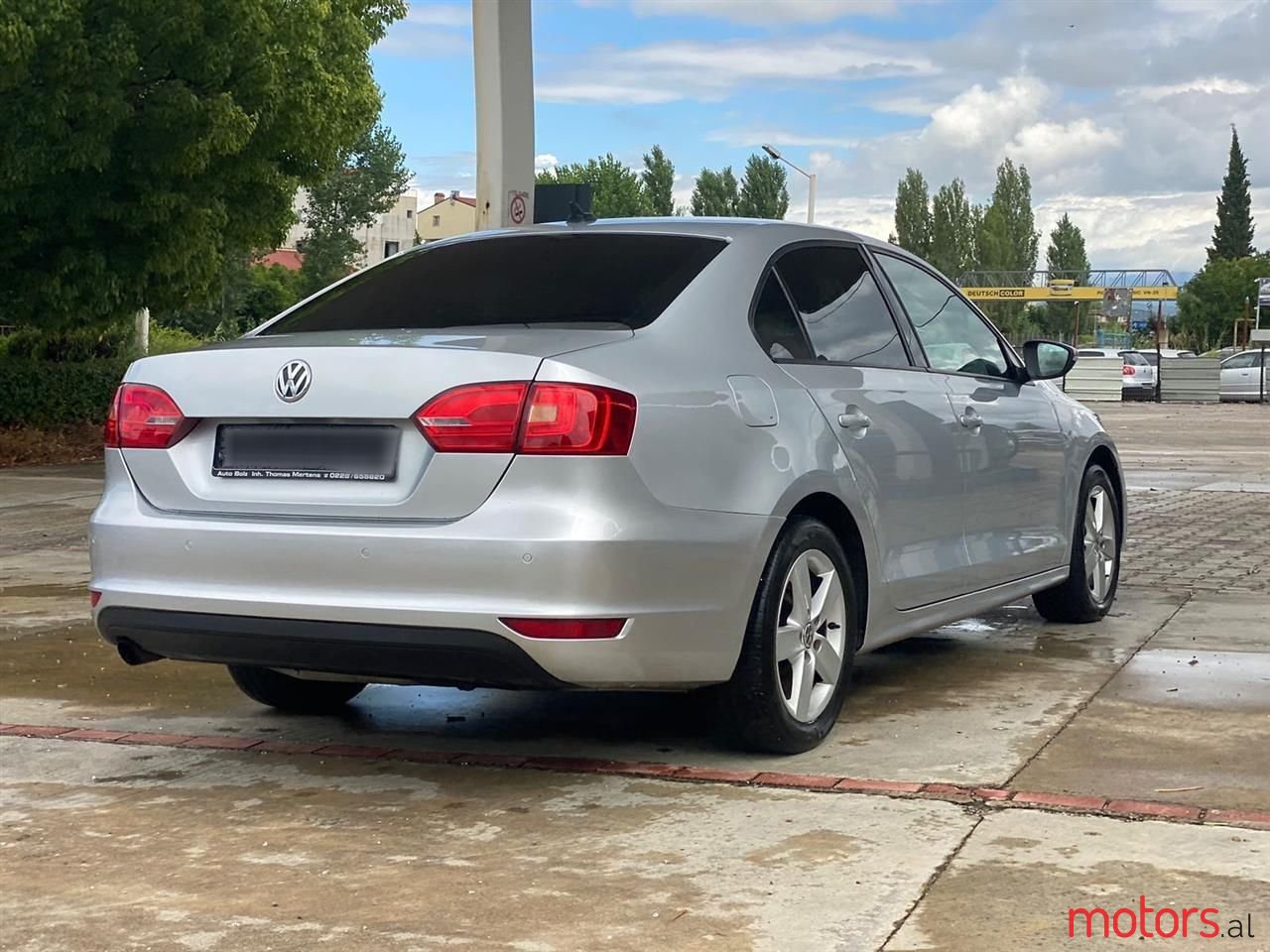 2011' Volkswagen Jetta photo #2