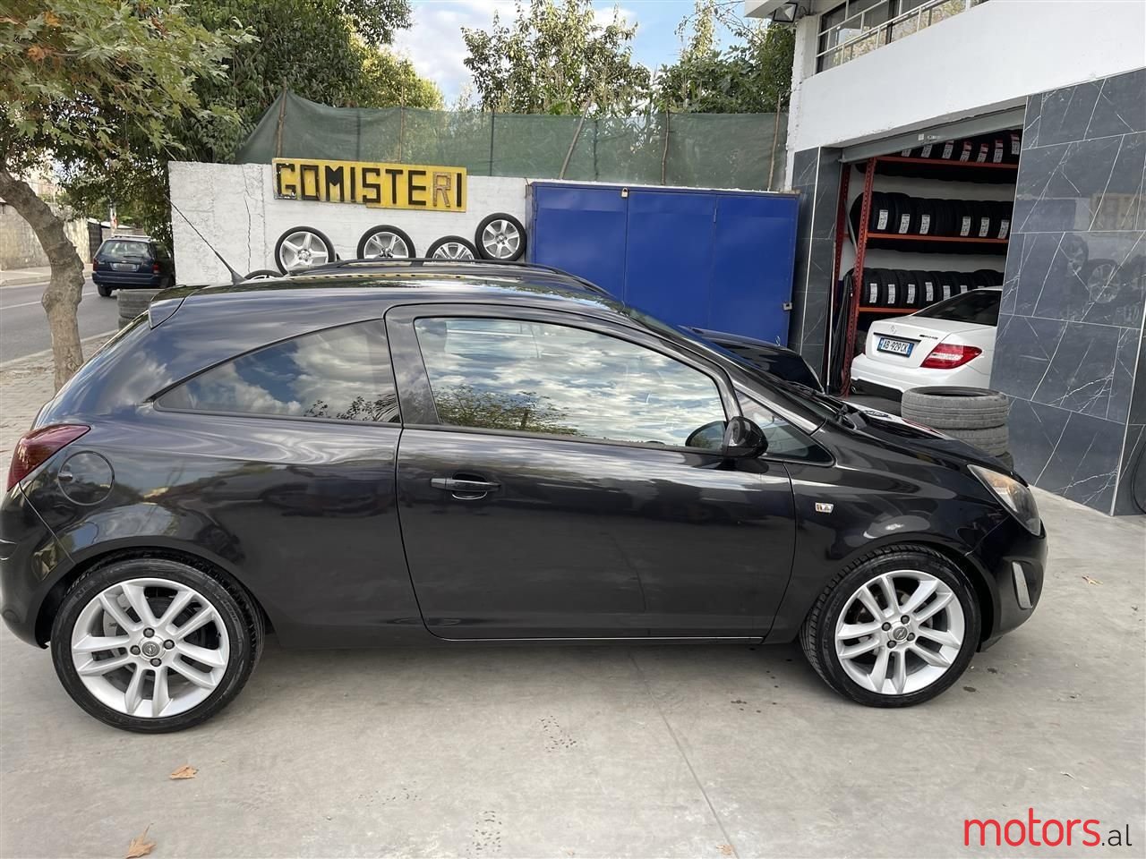 2012' Opel Corsa photo #3