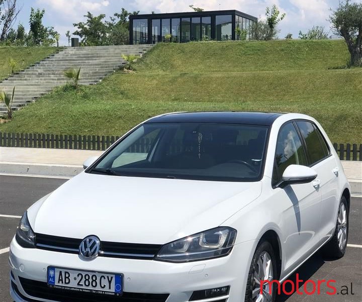 2013' Volkswagen Golf photo #2