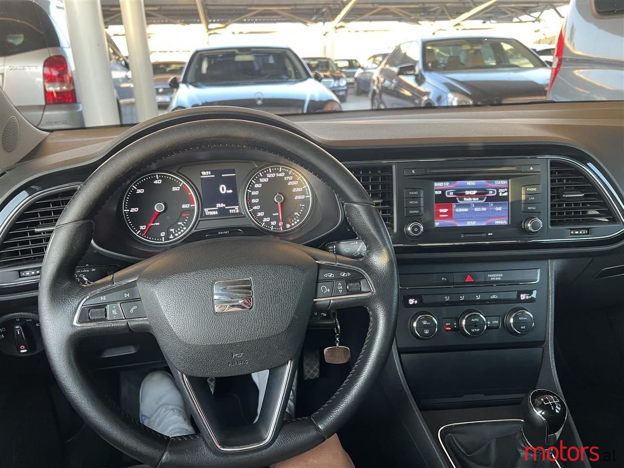 2013' SEAT Leon photo #4