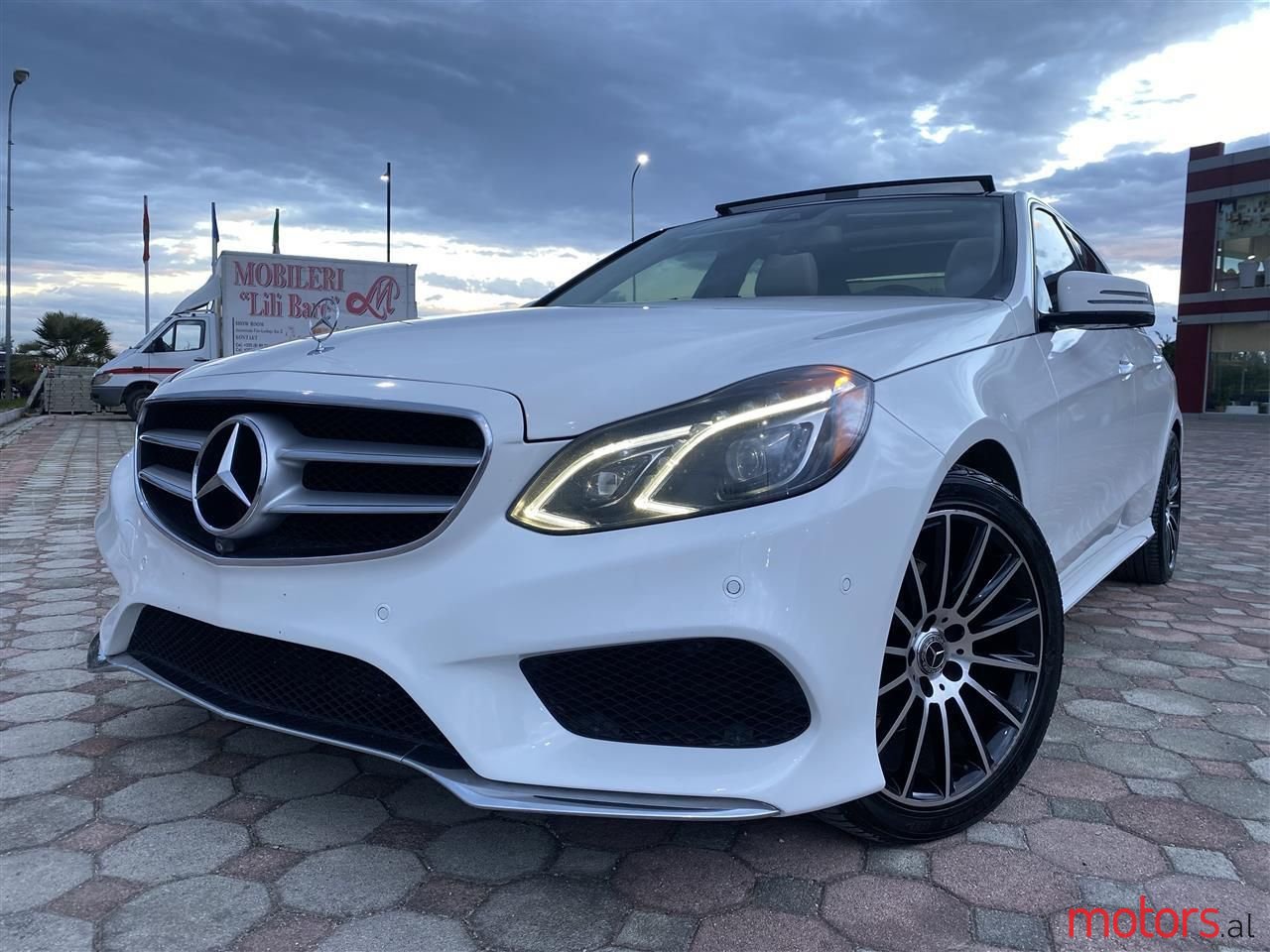 2014' Mercedes-Benz E 250 photo #5