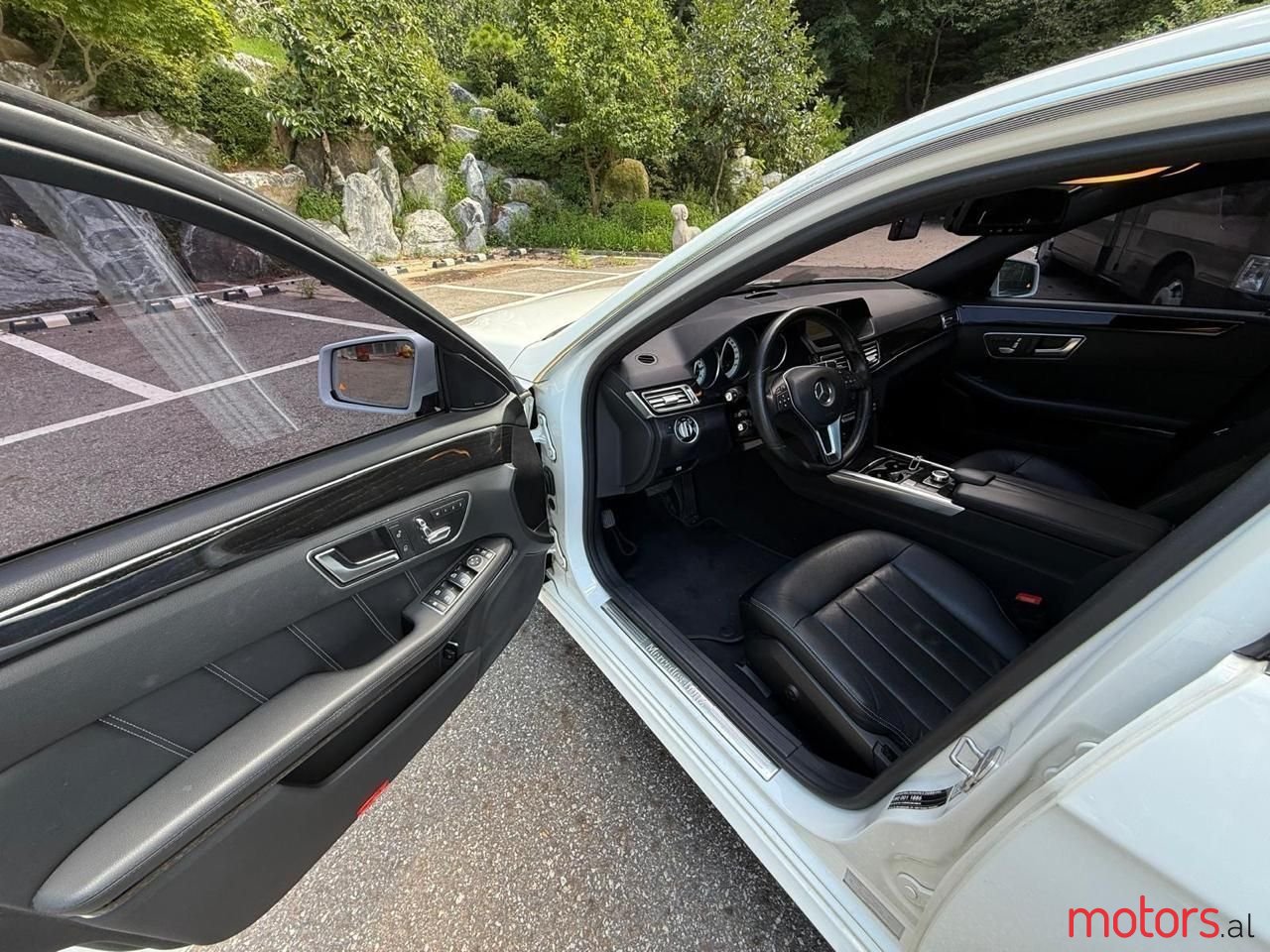 2015' Mercedes-Benz E 220 photo #5