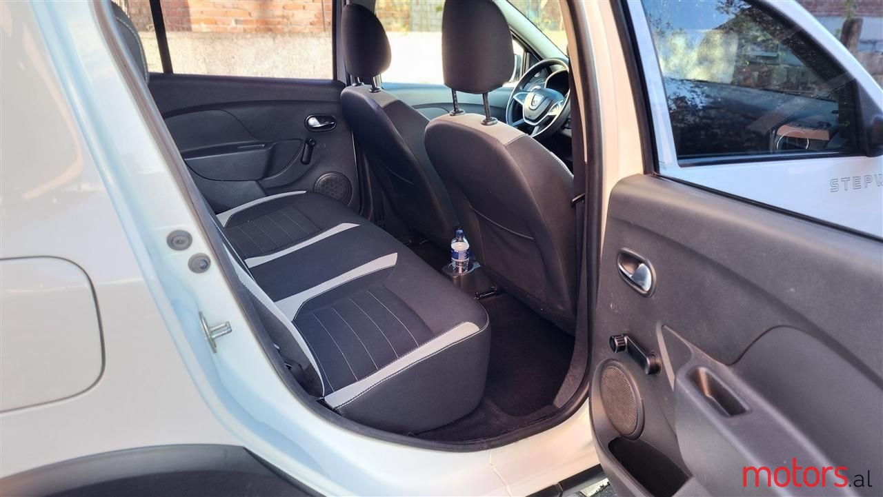 2017' Dacia Sandero photo #4