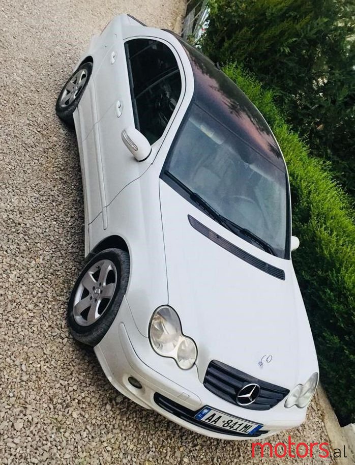 2005' Mercedes-Benz C 200 photo #1