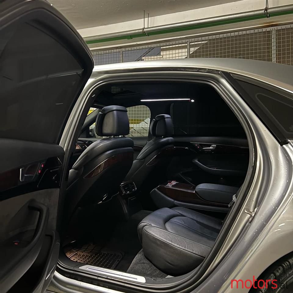 2013' Audi A8 photo #6