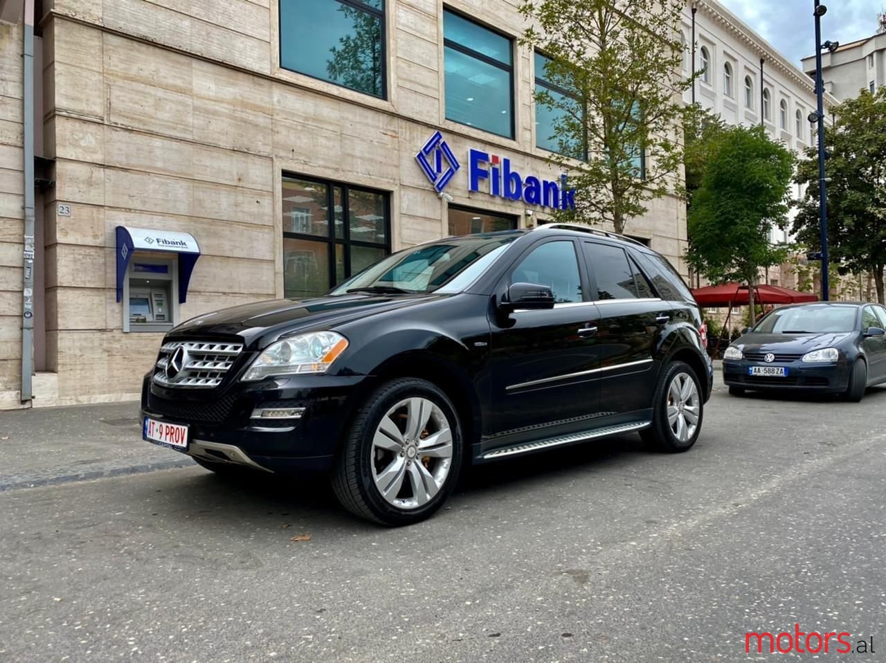 2011' Mercedes-Benz ML 350 photo #1