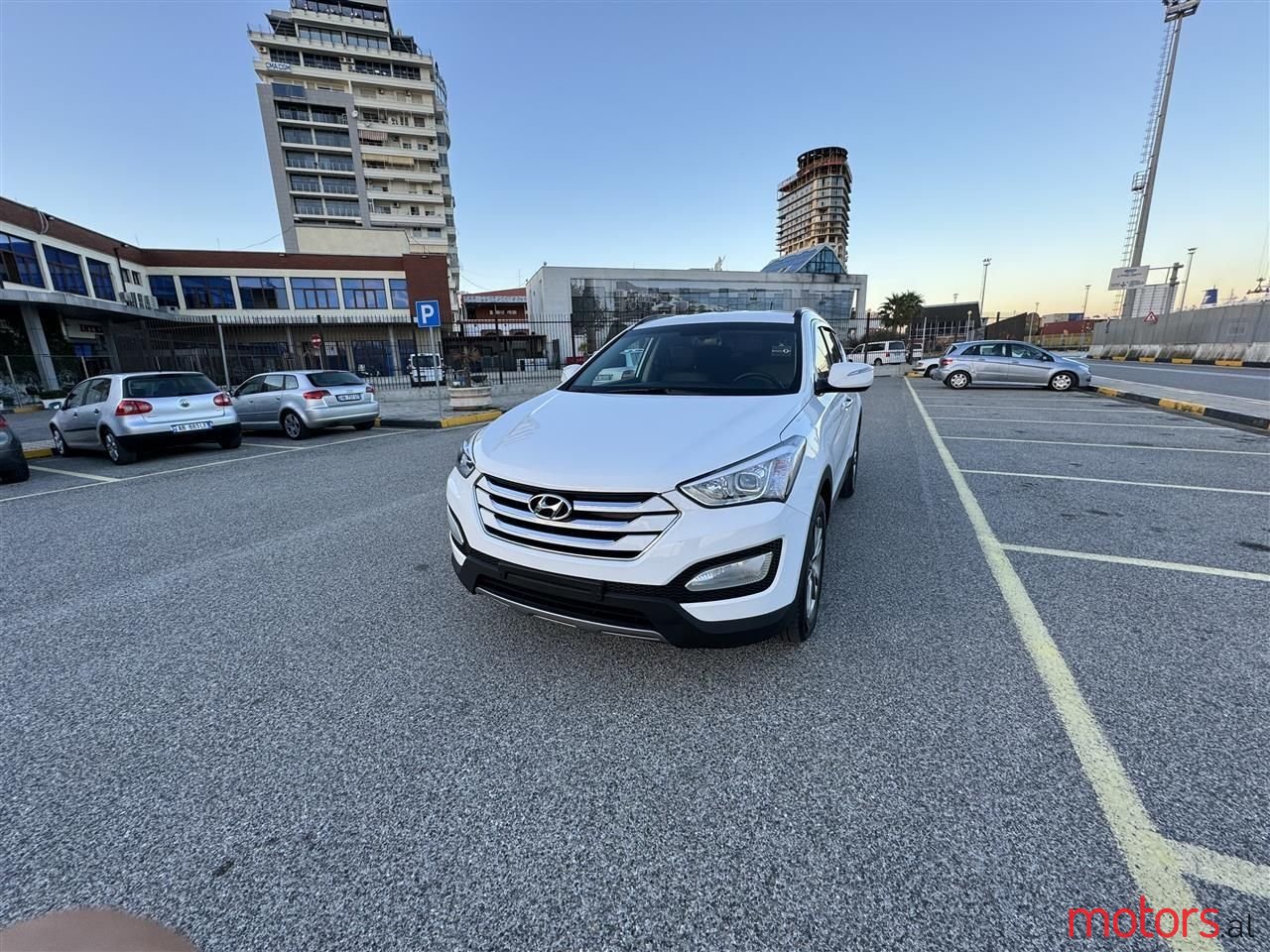 2013' Hyundai Santa Fe photo #4