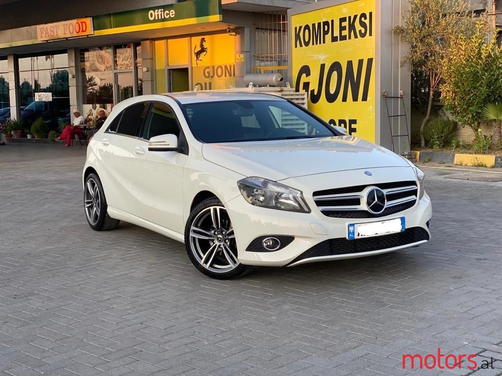 2013' Mercedes-Benz A 200 photo #2