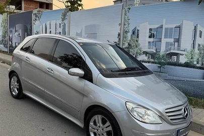 2005' Mercedes-Benz B 180