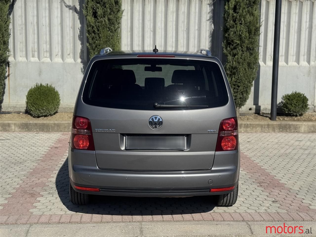 2010' Volkswagen Touran photo #6