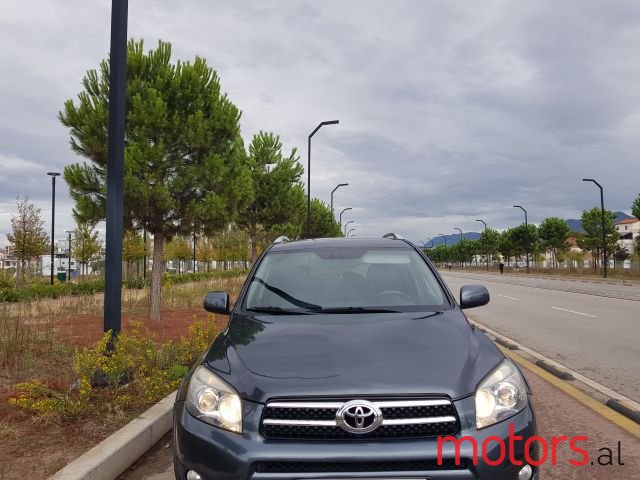 2006' Toyota RAV4 photo #2