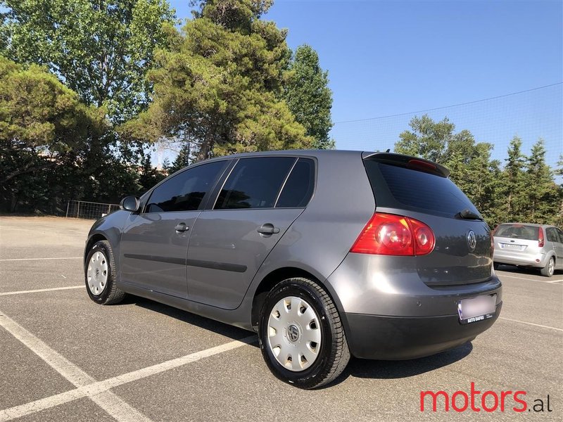 2007' Volkswagen Golf photo #2