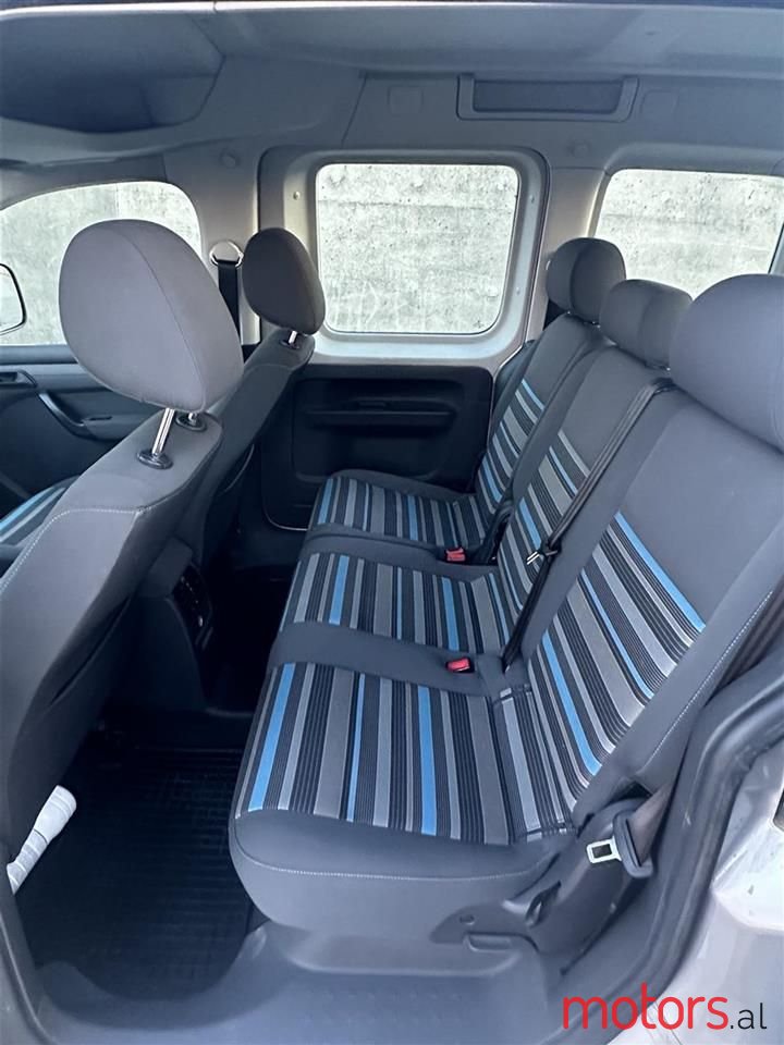 2011' Volkswagen Caddy photo #2