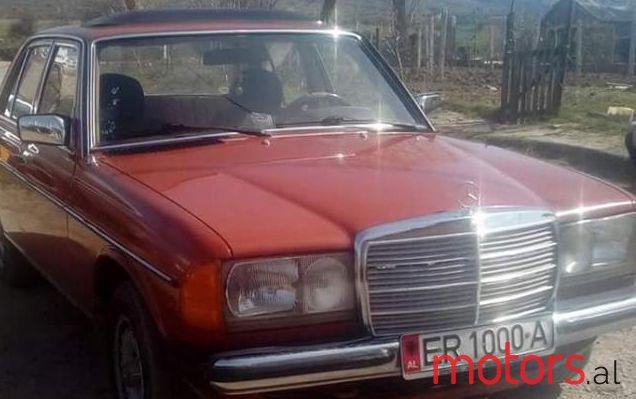 1987' Mercedes-Benz 240 photo #1