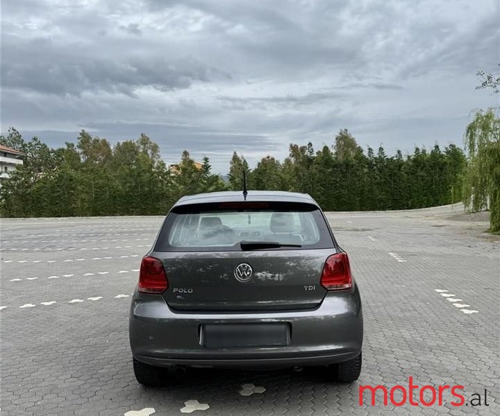 2010' Volkswagen Polo photo #6