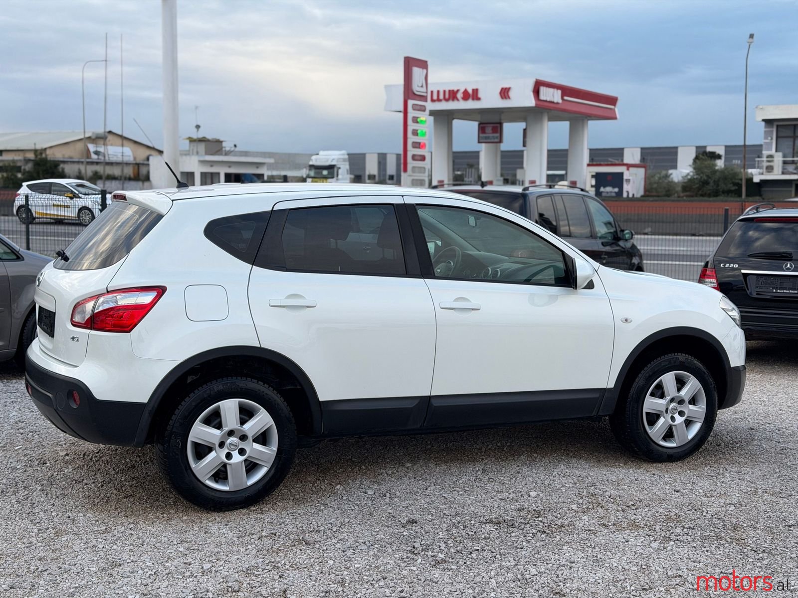 2014' Nissan Qashqai photo #6