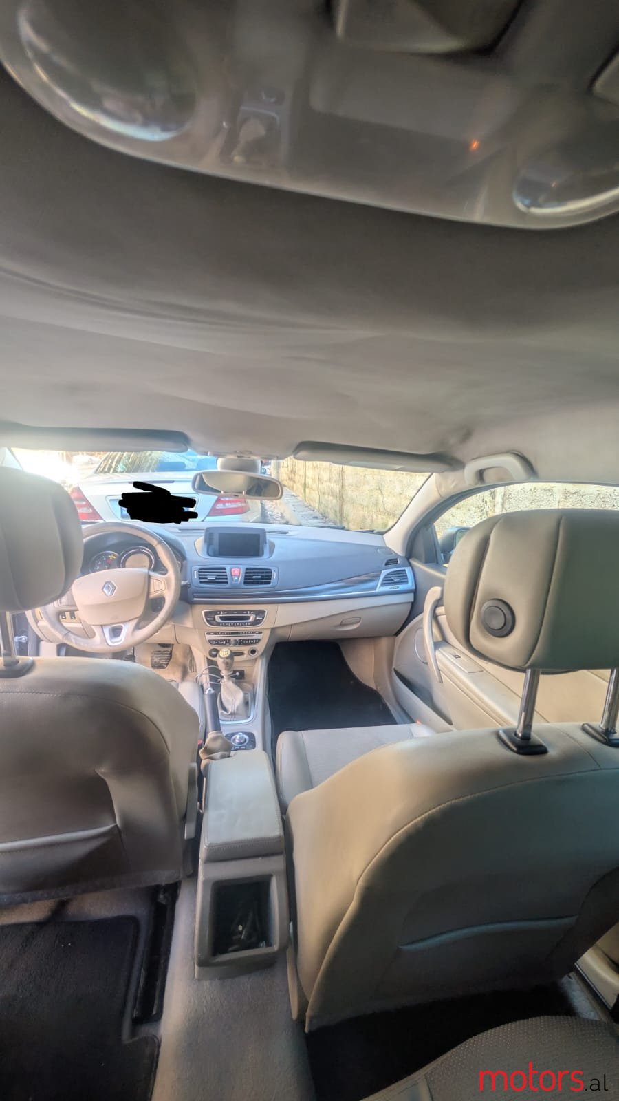 2012' Renault Megane photo #6