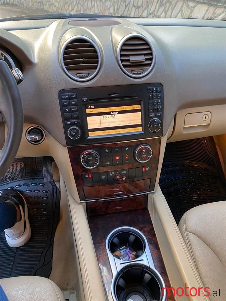 2011' Mercedes-Benz ML 350 photo #3