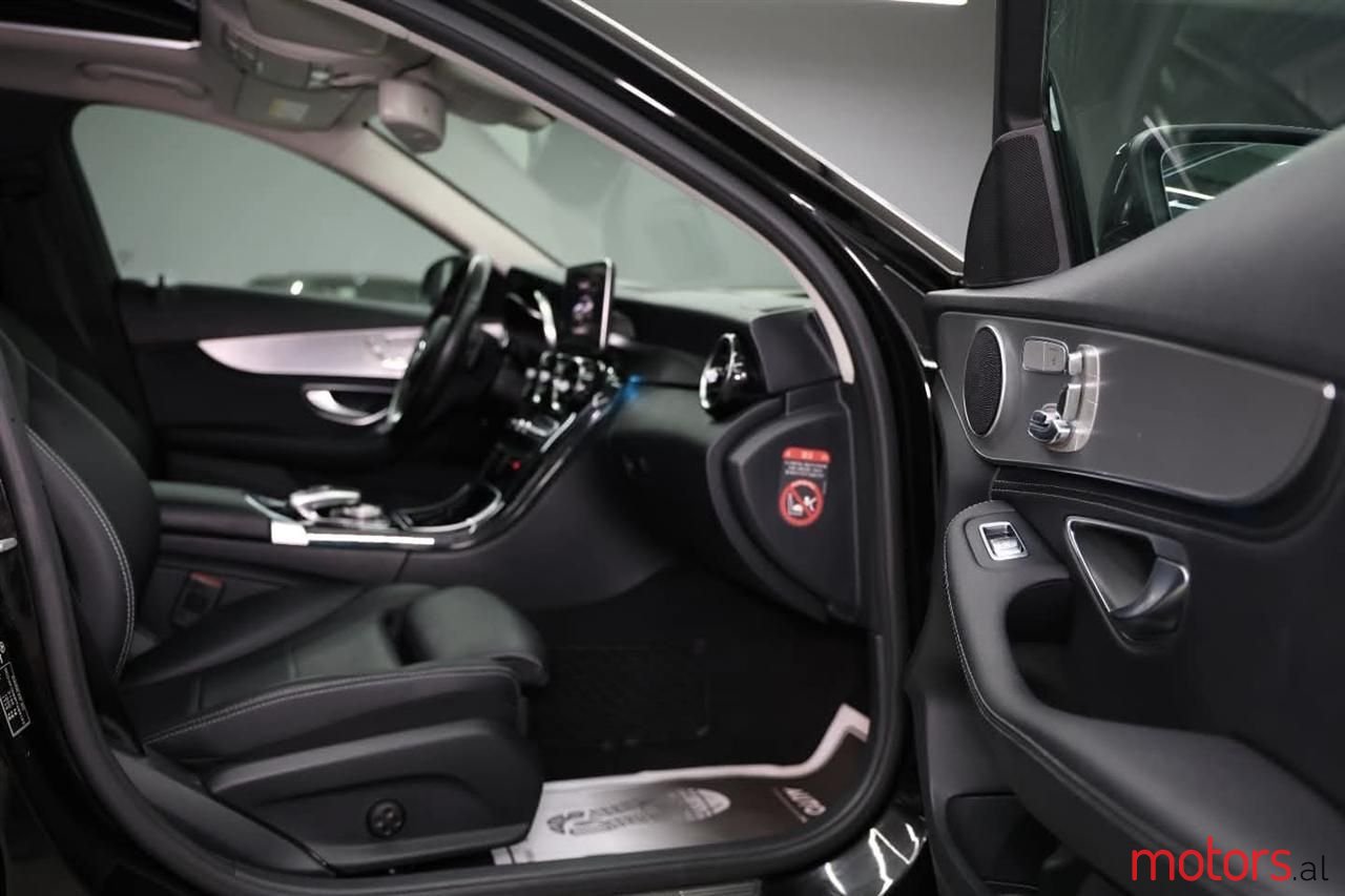 2015' Mercedes-Benz C 220 photo #2
