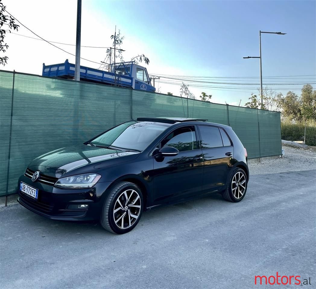 2015' Volkswagen Golf photo #6