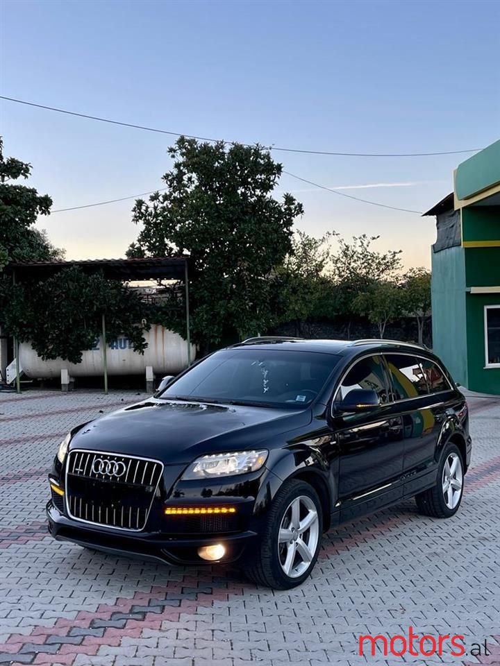 2012' Audi Q7 photo #2