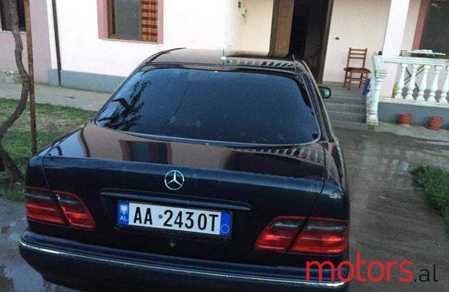 1999' Mercedes-Benz 200 photo #2