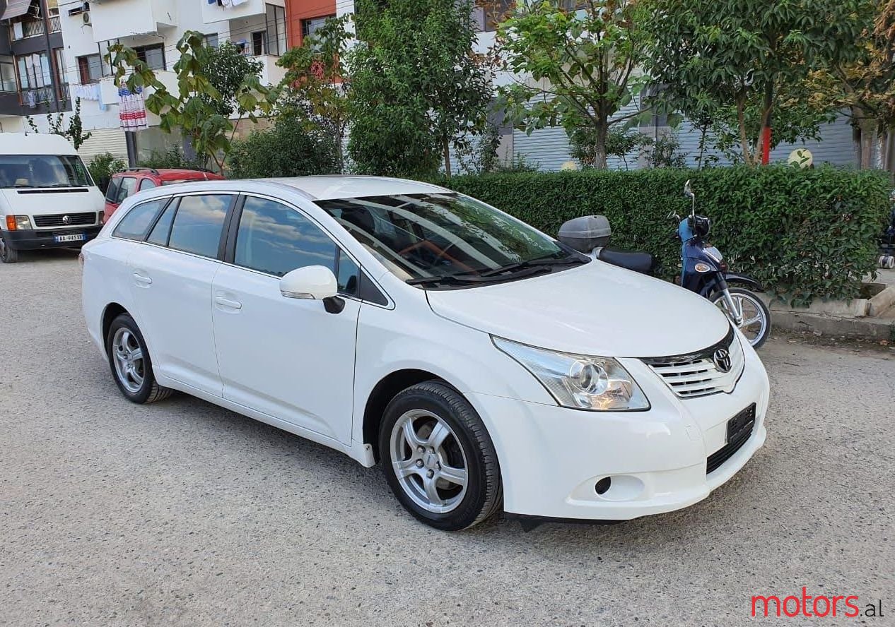2010' Toyota Avensis photo #1