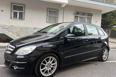2010' Mercedes-Benz B 180