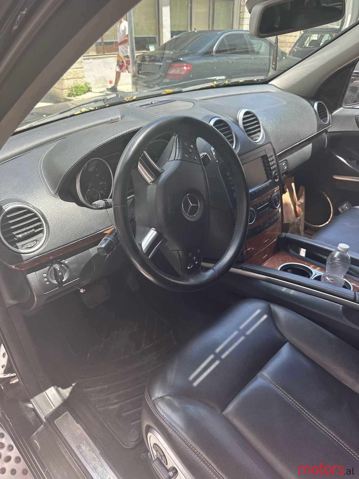 2008' Mercedes-Benz GL 320 photo #5