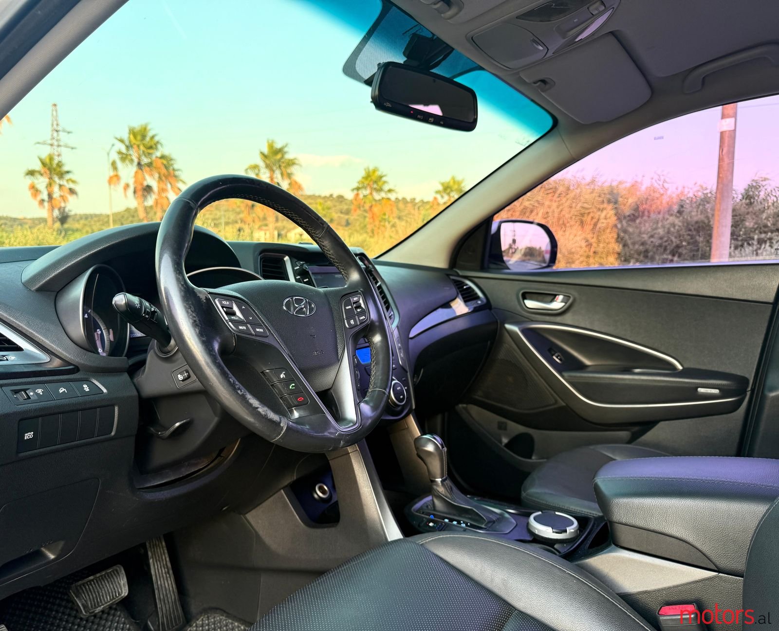 2015' Hyundai Santa Fe photo #4