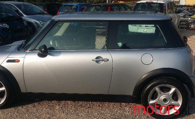 2004' MINI One photo #2