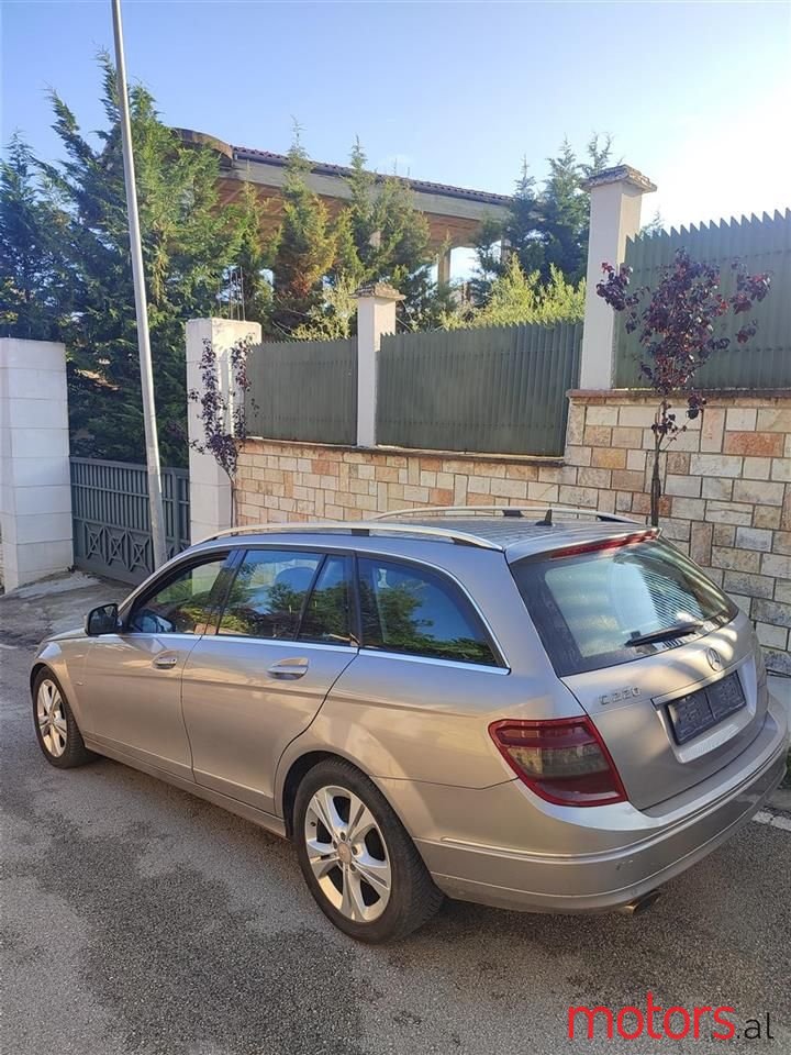 2009' Mercedes-Benz C 220 photo #3