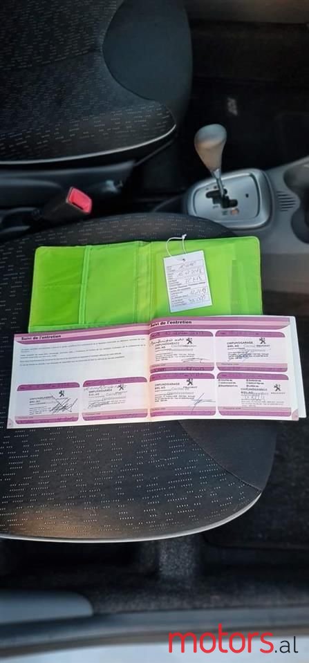 2010' Peugeot 107 photo #4