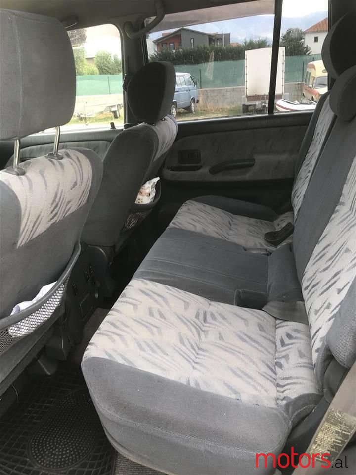 2001' Toyota Land Crusier photo #5