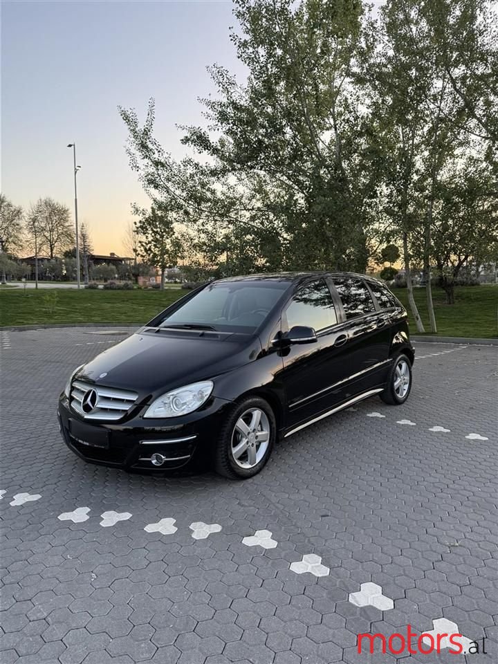 2009' Mercedes-Benz B 200 photo #2