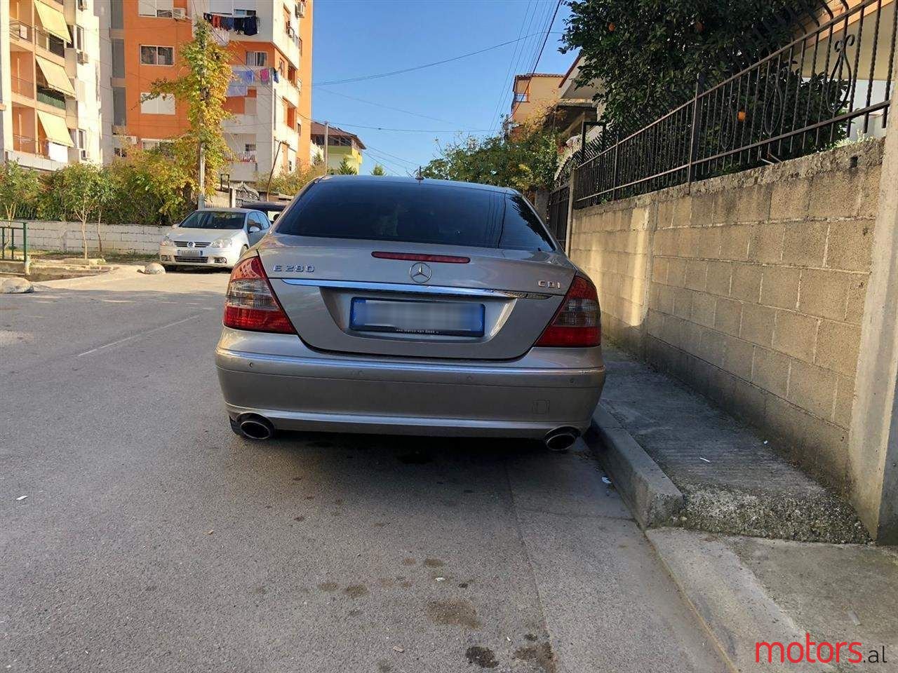 2008' Mercedes-Benz E 280 photo #3